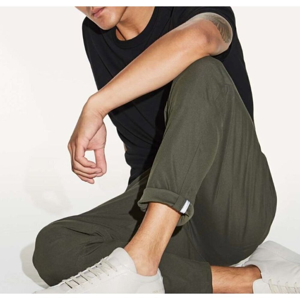 Lululemon Commission Pant Slim 34" Warpstreme Size 30 Dark Olive